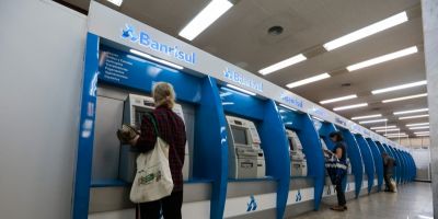 Salários de junho do funcionalismo estadual serão pagos em data única, no dia 30