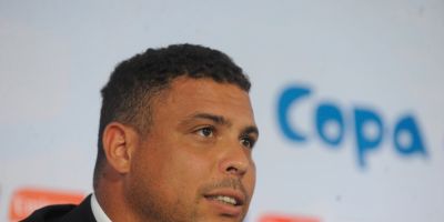 Ronaldo Fenômeno anuncia a compra do Cruzeiro