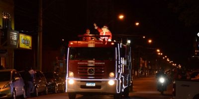 Domingo em Tapes marcado por atrações com a chegada do Papai Noel