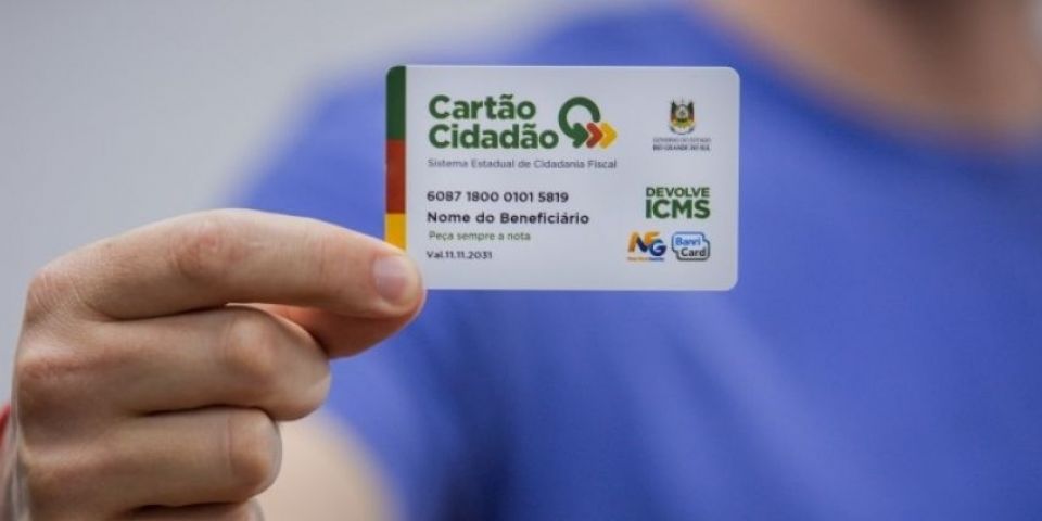 RS paga R$300 de parcelas da bolsa Todo Jovem na Escola