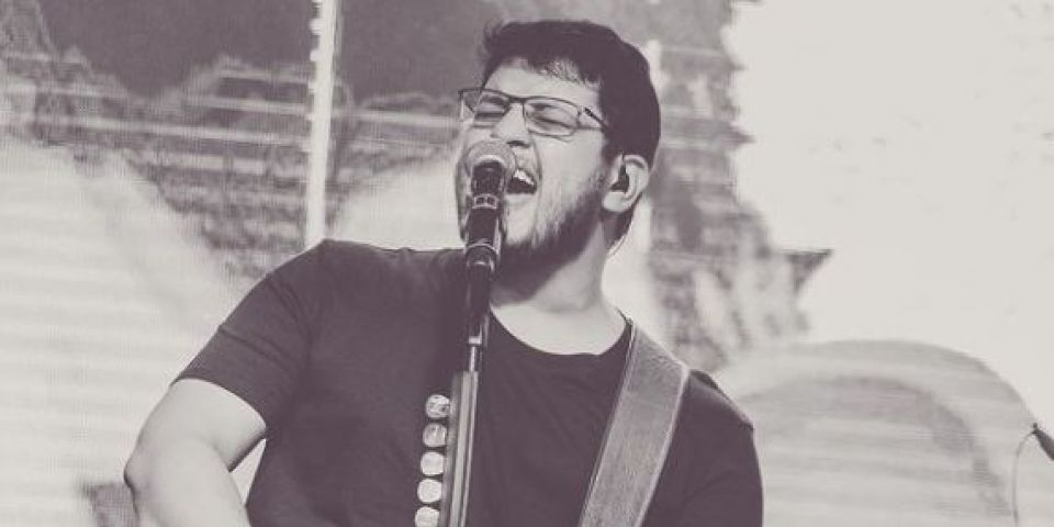 Cantor sertanejo Maurílio morre aos 28 anos 