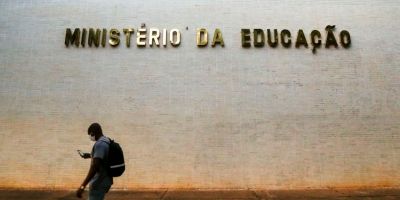 MEC informa que Fies de 2022 oferecerá 110.925 vagas