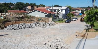 Continuam as obras de pavimentação em Camaquã 