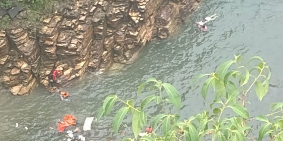 Sobe para seis o número de mortes por desabamento de rocha em Capitólio