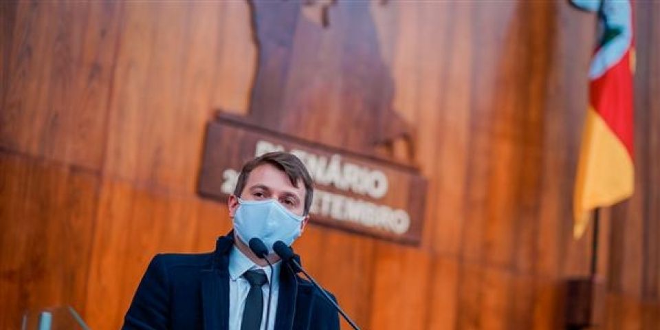 Governo assina contrato para estudo da construção da barragem no arroio Sutil