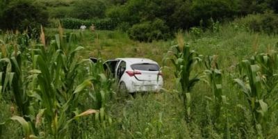 PRF intercepta trio que fugia com um carro roubado na BR-287 no RS