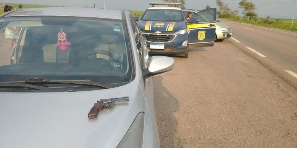 PRF prende foragido armado em Eldorado do Sul 