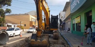 Drenagem no centro de Camaquã está em fase de conclusão