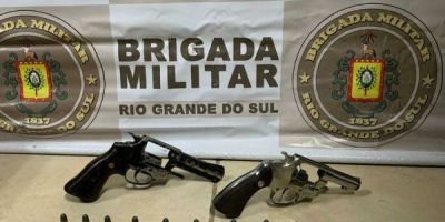 Dupla é presa com armas e munição em Camaquã 