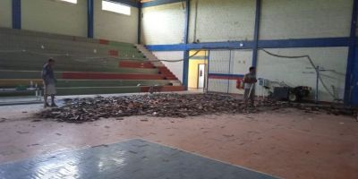 Secretaria da Educação e Desporto inicia revitalização do Ginásio Municipal de Camaquã