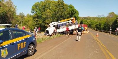 Acidente entre ônibus e caminhão deixa oito pessoas feridas na BR-392