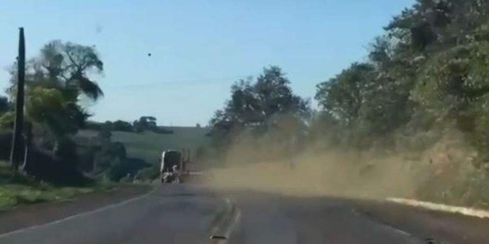 Caminhoneiro é preso por dirigir embriagado e andando em zigue-zague na BR-386 no RS