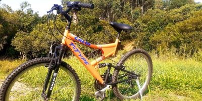 VÍDEO: bicicleta é furtada na frente de bar em Camaquã