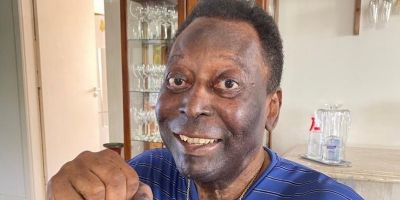 Pelé recebe alta após se recuperar de infecção urinária