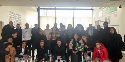 Jogadores brasileiros deslocados para a Romênia voltam hoje ao Brasil