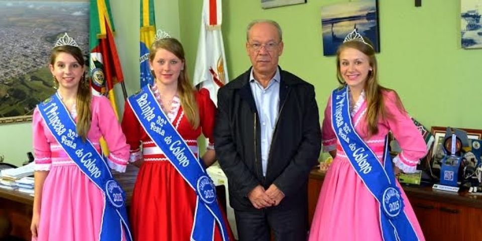  Prefeito recebe a visita das soberanas da 32ª Festa do Colono e 5ª Festa Típica Pomerana