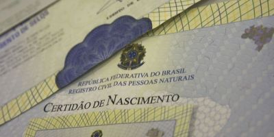 Campanha busca alterar certidões de nascimento com pai ausente