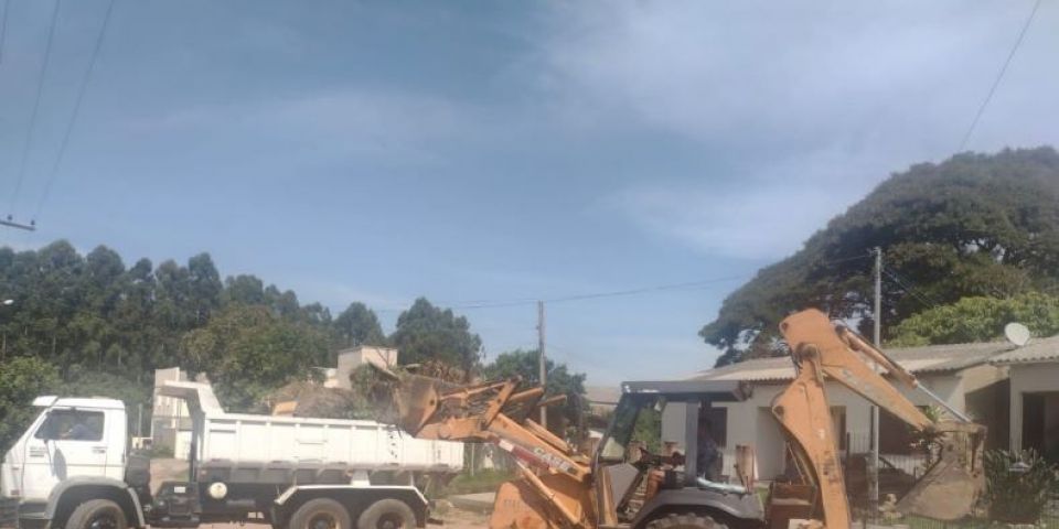 Recolhimento de entulho ocorre em bairros de Camaquã
