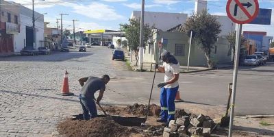 Manutenções são realizadas na drenagem dos bairros de Camaquã