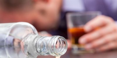 Alcoolismo: a prevenção começa dentro de casa 