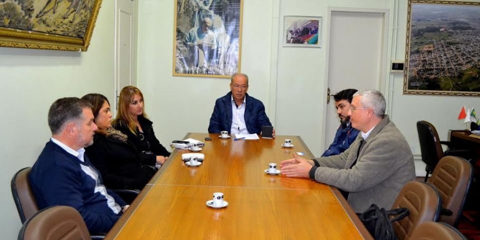 Prefeito de Camaquã recebe representantes do Sebrae