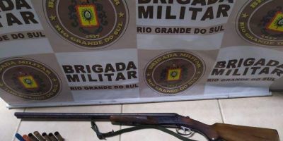 Brigada Militar prende homem com arma de fogo e munições em Camaquã