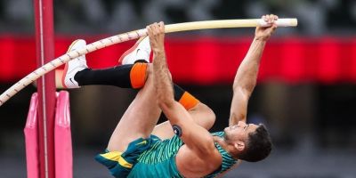 Salto com vara: Thiago Braz conquista prata inédita no Mundial indoor