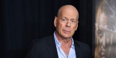 Entenda o que é afasia, condição diagnosticada no ator Bruce Willis