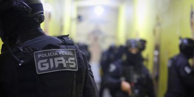 Operação integrada de forças de segurança remove 12 apenados de penitenciária em Rio Grande