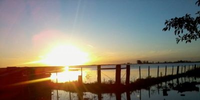 Águas cobrem estradas na região da Pacheca, interior de Camaquã