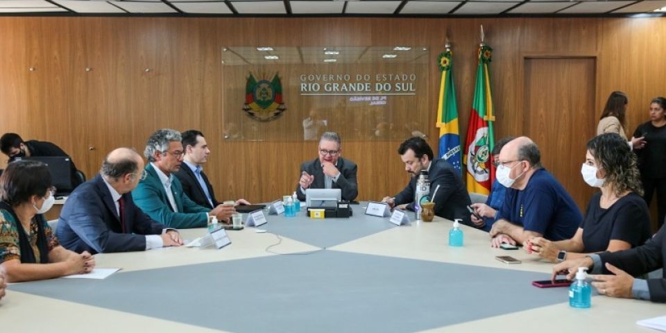 Governador do RS trata sobre reajuste salarial do funcionalismo