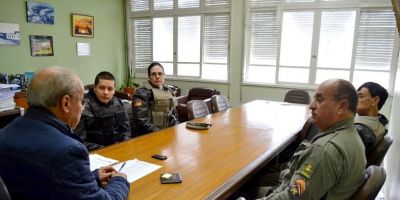 Prefeito de Camaquã recebe integrantes da 1ª Cia do 30º BPM