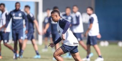 Grêmio enfrenta Guarani em busca da primeira vitória na Série B