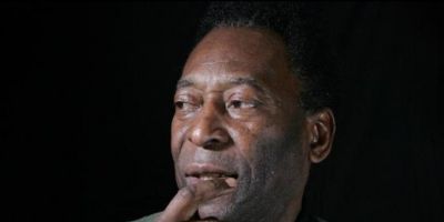 Pelé recebe alta do hospital Albert Einstein