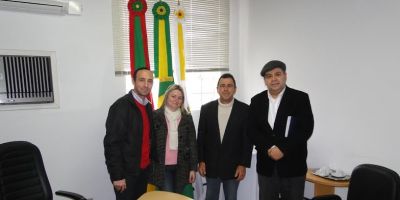 Presidente do Poder Legislativo recebe visita do FGTAS/Sine Camaquã