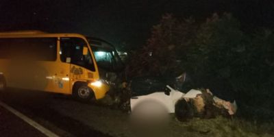 Duas pessoas morrem em acidente entre ônibus e carro na RSC-287 em Montenegro