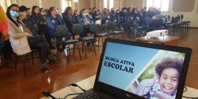 Profissionais participam de formação sobre a Busca Ativa Escolar em Camaquã