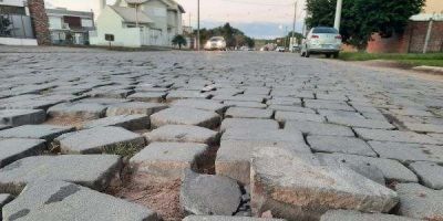 Pedido de manutenção do calçamento da Av. José de Souza Castro é apresentado na Câmara de Vereadores de Camaquã