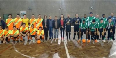 Começou a 5ª Copa Colonial de Futsal de Cristal