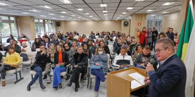 Governador assina decreto que cria Rede Estadual de Proteção à População LGBTQIA+ no RS