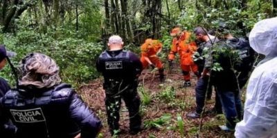 Cemitério clandestino é descoberto pela polícia em bairro de Porto Alegre