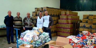 Defesa Civil de Camaquã entrega alimentos à SMTDS