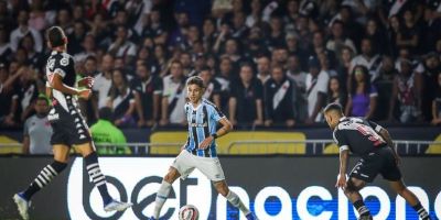 Vasco e Grêmio empatam em 0 a 0 em São Januário