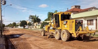 Nove bairros recebem reforço no patrolamento em Camaquã, diz prefeitura