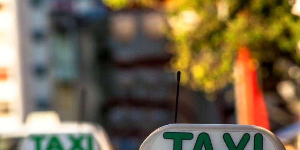 Taxista e motorista de aplicativo podem ter seguro-desemprego por carro avariado
