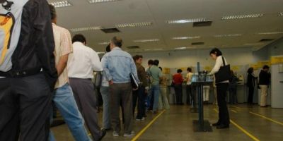 Liminar permite que bancos fechem se não houver policiamento nesta segunda