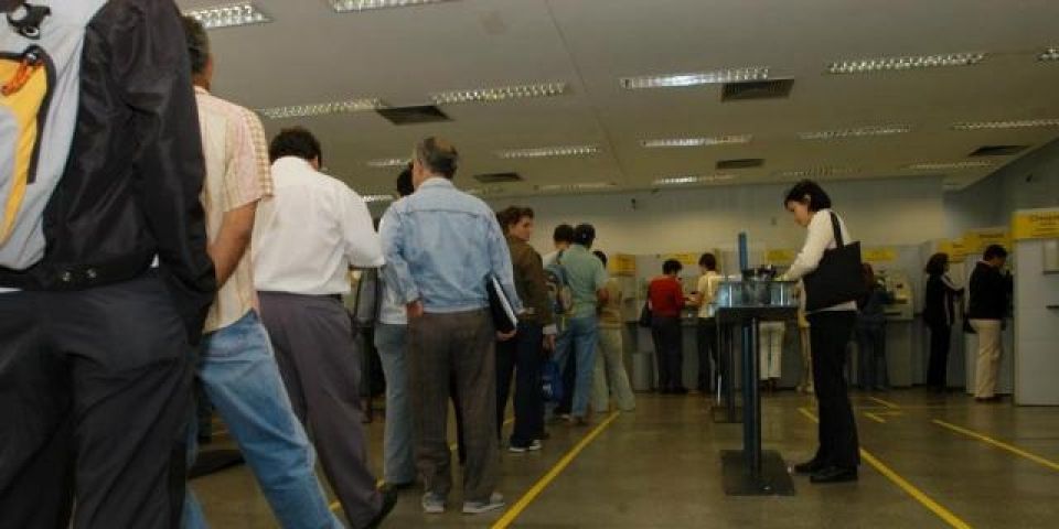 Liminar permite que bancos fechem se não houver policiamento nesta segunda