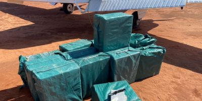 FAB intercepta avião com 500 quilos de cocaína