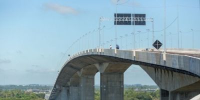 Bloqueios na nova ponte do Guaíba alteram trânsito na região nesta terça-feira