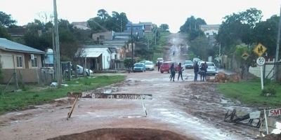 Espaço do Leitor: moradora do bairro Oliveira em Camaquã pede providências sobre buraco no meio da rua